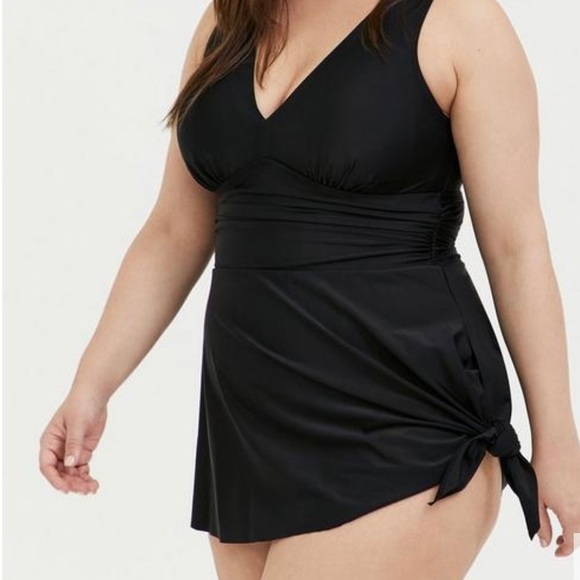 Wireless Short Asymmetrical Swim Dress With Brief - Picture 3 of 4